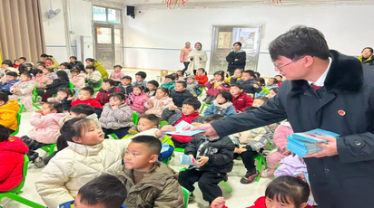 【鹤护·未来】“检察蓝”护“花”开|鹤城检察开展法治进校园系列活动