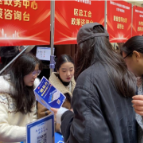 鹤城区：政务服务进招聘 惠企利民零距离