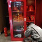 城中街道三角坪社区开展酒店宾馆灭火器专项消防检查