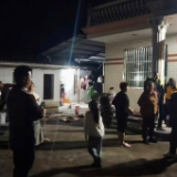 鹤城区河西街道：敲门入户送平安  屋场会上话安全