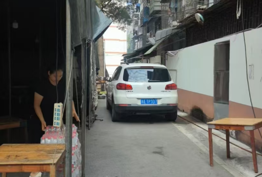 还“静”于民 龙塘社区整治机务南村私搭灵堂乱象