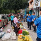 “便民”更要“有序——”城南街道开展盛世华都西门便民点专项整治行动