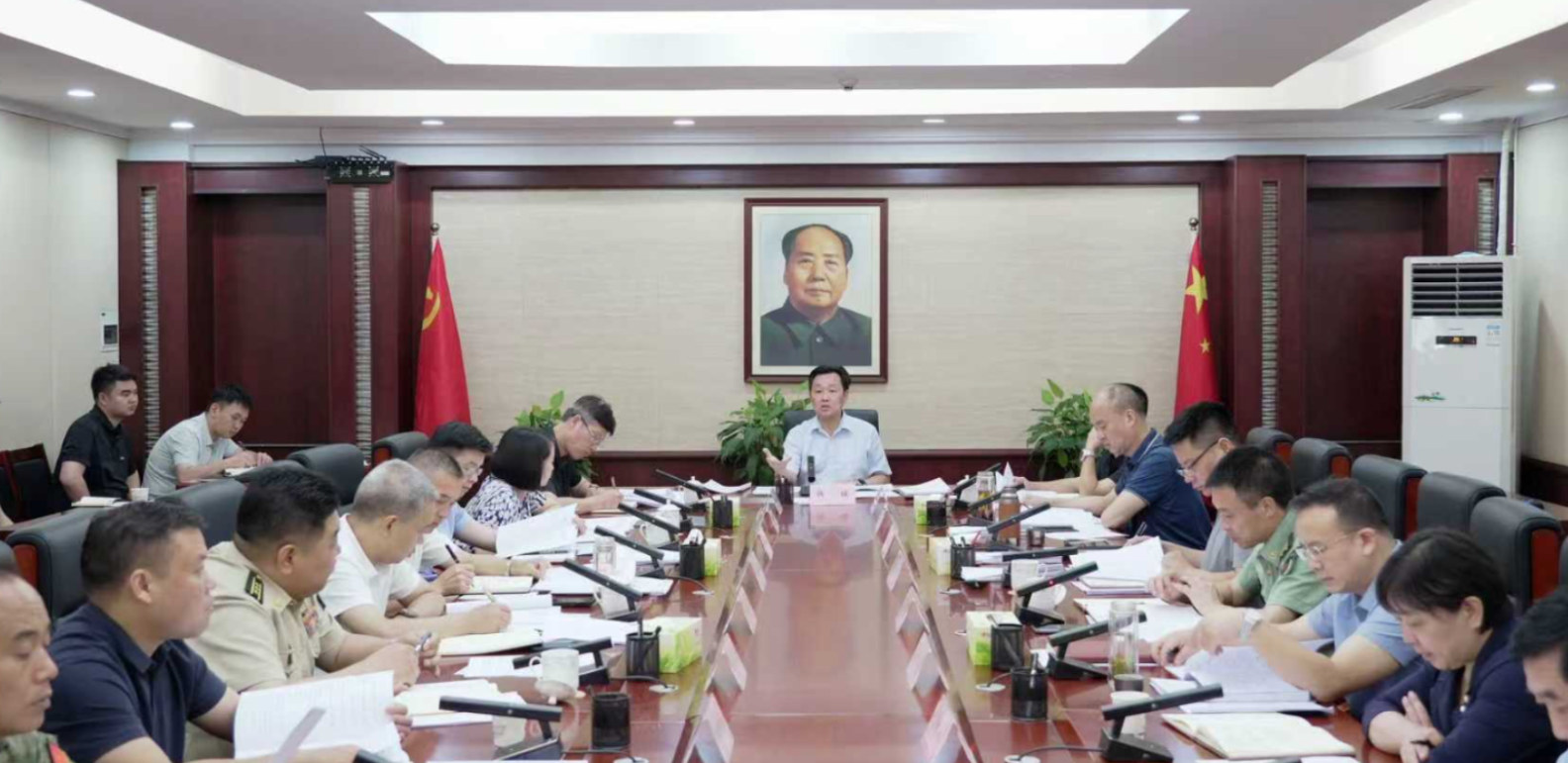 鹤城区委召开2025年议军会议