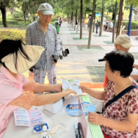 红星街道第二社区卫生服务中心开展世界母乳喂养周主题宣传活动