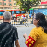 城中街道文化山社区开展“导向文明，行有温度”交通劝导志愿服务活动
