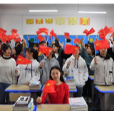 溆浦职中学生拍摄唱红歌MV 大赞家乡美如画