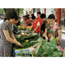 迎端午，溆浦60余名志愿者和小天使齐包“厚粽”
