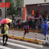 “感谢护学路上有你！” 县幼儿园为特警送锦旗