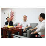 情暖重阳敬桑榆 关怀慰问暖人心 ——县领导重阳节前走访慰问我县正县级实职退休干部