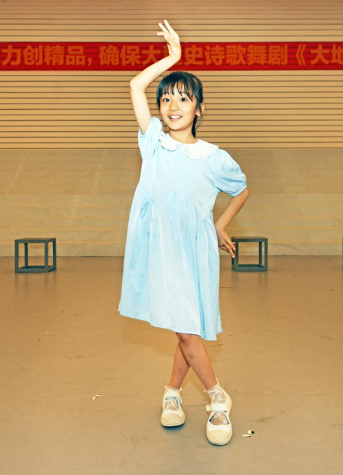 余梓溪1.jpg