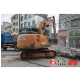 集中拆除违搭违建 重拳整治马路市场