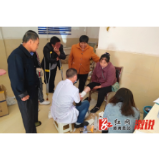 县残联为残疾人免费安装假肢
