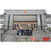 市中院副院长王再忠节前走访慰问溆浦法院干警