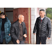 溆浦县总工会春节慰问暖人心