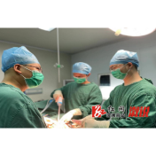 溆浦县中医医院骨伤一科成功为93岁高龄患者实施人工半髋关节置换术