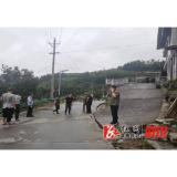 葛竹坪：党员干部齐上阵 筑牢防汛 “安全堤”