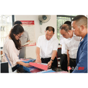 郑湘以“四不两直”方式到乡镇督导巩固拓展脱贫攻坚成果同乡村振兴有效衔接工作