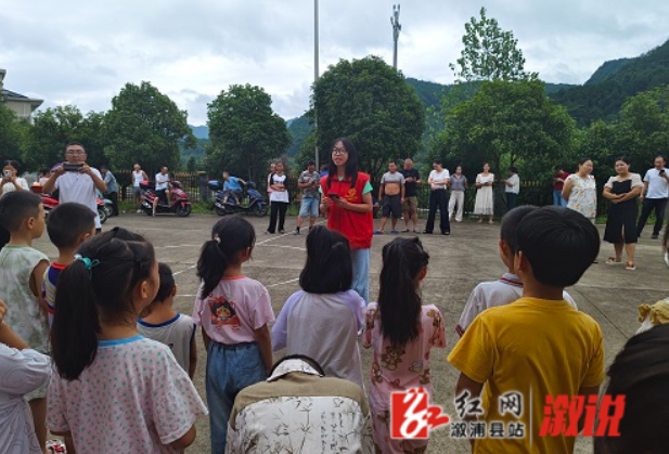 怀化市生态环境局溆浦分局开展助学慰问走访活动