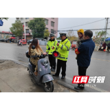 福地怀化·温暖溆浦｜低庄镇：全力整治交通顽疾 护“一方安澜” 多维预热安全举措 引“高效出行”