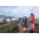 卢峰镇联合县河长办开展河道违规设施专项清理 筑牢水生态安全屏障