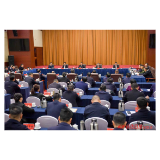 许忠建主持市委理论学习中心组集体学习