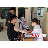 低庄镇：体检站涌报国志 迷彩梦启新征程