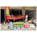 关爱一线·夏送清凉——溆浦县宣传系统慰问一线环卫工人