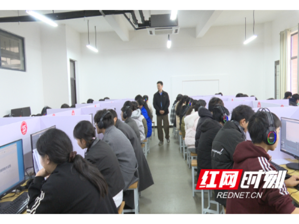 怀化市第二届职业技能竞赛落幕 溆浦职中学子斩获多项佳绩