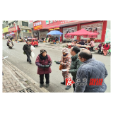 深子湖镇:赶大集学防非 守好返乡“钱袋子”