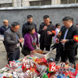 桥江镇：专项整治流动摊贩 守护校园食品安全