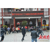 溆浦县警予学校开展反恐防暴演练