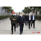 加快推进“两个责任”落实 让“舌尖上的安全”更有保障——郑湘带队检查食品安全“两个责任”落实情况