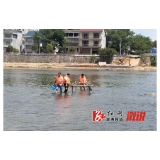 桥江镇依法拆除河道违建钓台
