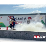 溆浦县消防大队深入学校开展消防安全培训暨疏散演练