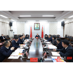 郑湘主持县委理论学习中心组2025年第十四次集体学习