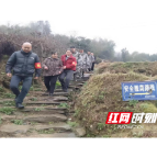 以练备战 筑牢防线——中都乡开展防汛防地质灾害应急演练