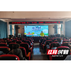 溆浦县公安局交通管理大队开展“知危险 会避险”交通安全开学第一课主题活动