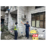 溆浦县消防救援大队联合社区开展电动摩托车风险隐患排查夜查专项行动