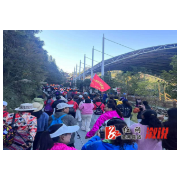 溆浦县文旅局承办红色之旅徒步活动，持续优化营商环境