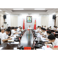 县委常委会会议召开