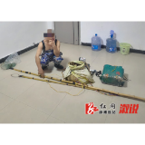 县森林公安局与桥江镇综合执法大队“行政+刑事”联合执法 凌晨抓获1名非法电鱼者