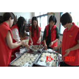 县义工联开展“团”聚敬老院 “青”暖老人心志愿服务活动