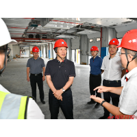 许忠建现场调度全球湘商大会和省旅发大会重点项目建设时强调：坚持保安全保质量抢进度