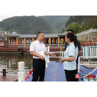 郑湘以“四不两直方式”检查假期安全生产工作