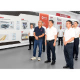 许忠建现场调度市重点项目建设推进情况时强调：始终把重点项目建设作为重要抓手