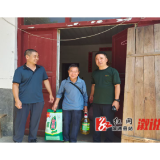 葛竹坪镇：情系特扶对象  关爱温暖人心