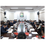 郑湘主持召开离退休老同志情况通报会暨县委“十五五”规划《建议》征求意见座谈会