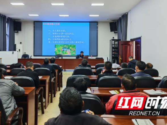  溆浦：乡村工匠“充电”忙！老匠人学新技术 新规范