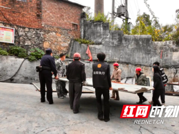 溆浦法院：利剑出鞘护民生 司法为民显担当