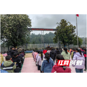 葛竹坪司法所：法治副校长敲响2025年春季开学法治教育“第一课”钟声